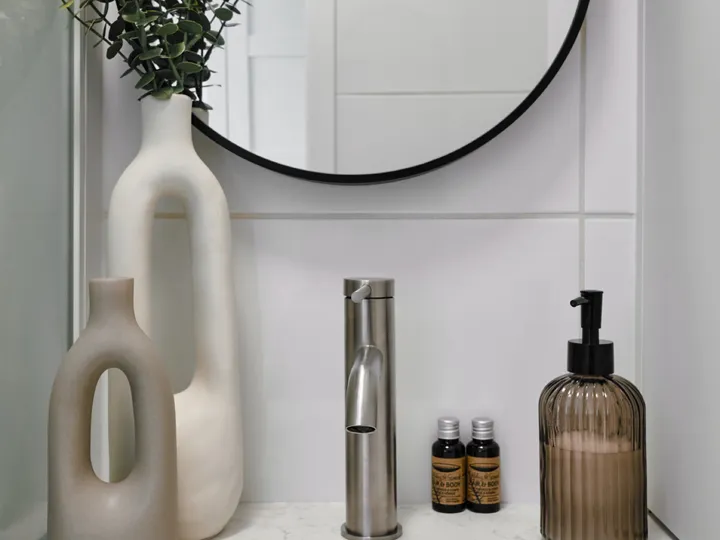 Washbasin with toiletries